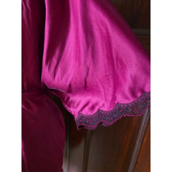 Victorias Secret Red 100% Silk Kimono Robe With Lace Trim Size S/M 100% Silk NWT - Picture 3 of 7